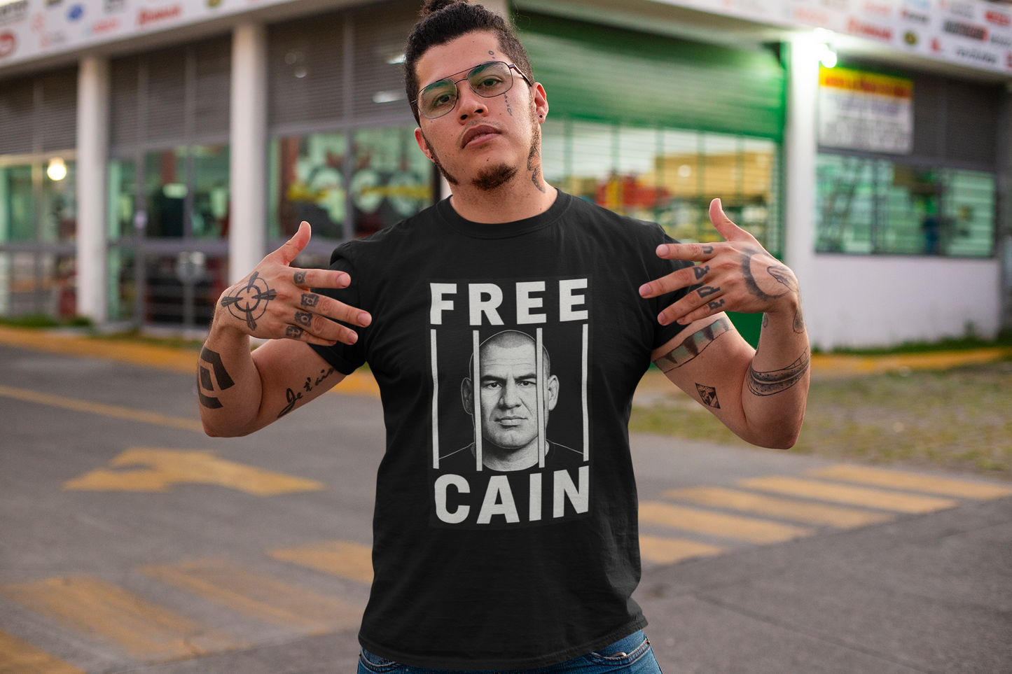 ROLL_RUMBLE_Fight_Co._FREE_CAIN_T-Shirt_Cain_Velasquez