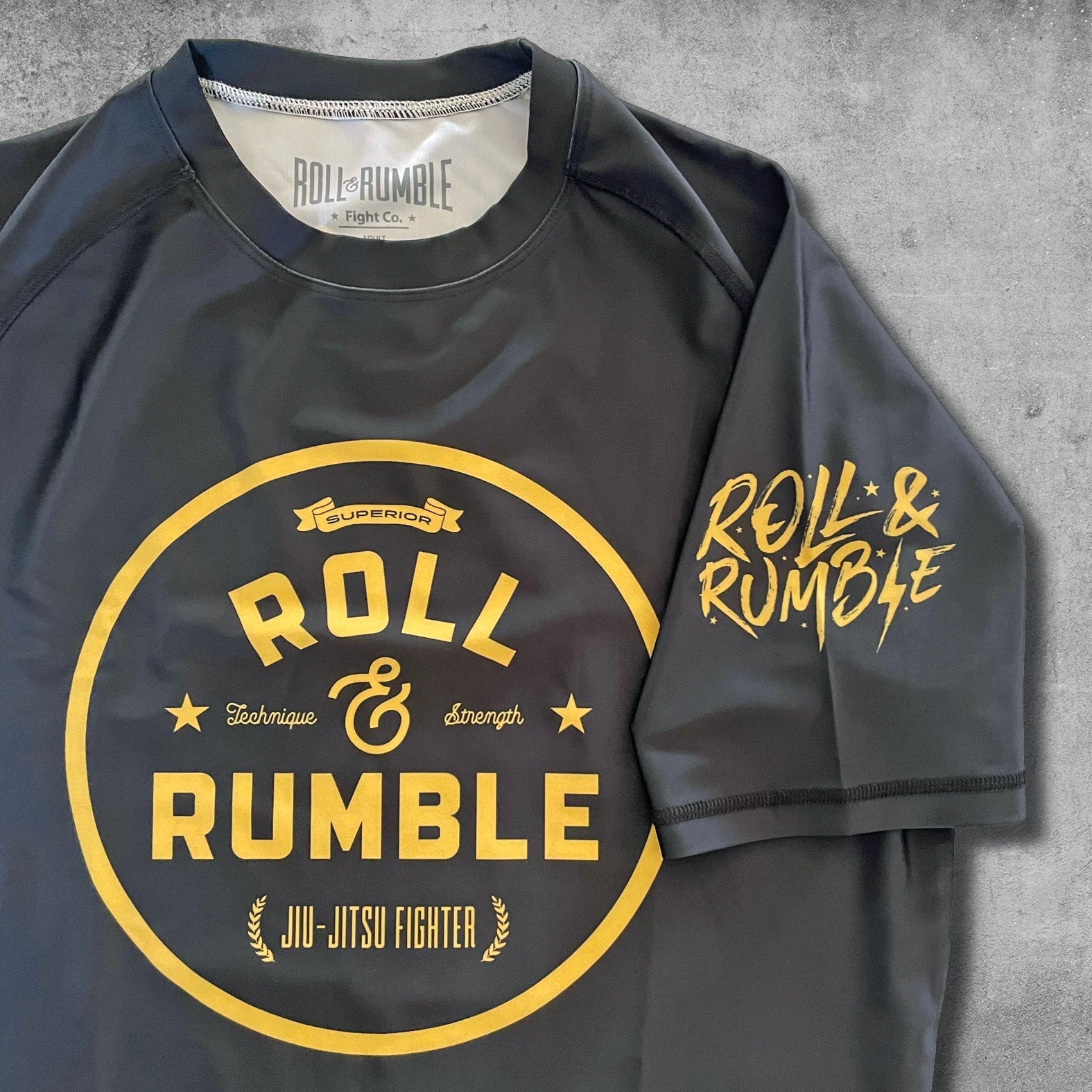 Jiu Jitsu Rash Guard for training Jiu Jitsu. ROLL & RUMBLE Fight Co. Jiu Jitsu fighter